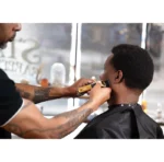 Trimer za šišanje Andis Phenom – profesionalni bežični trimer sa T-oštricom od čelika
